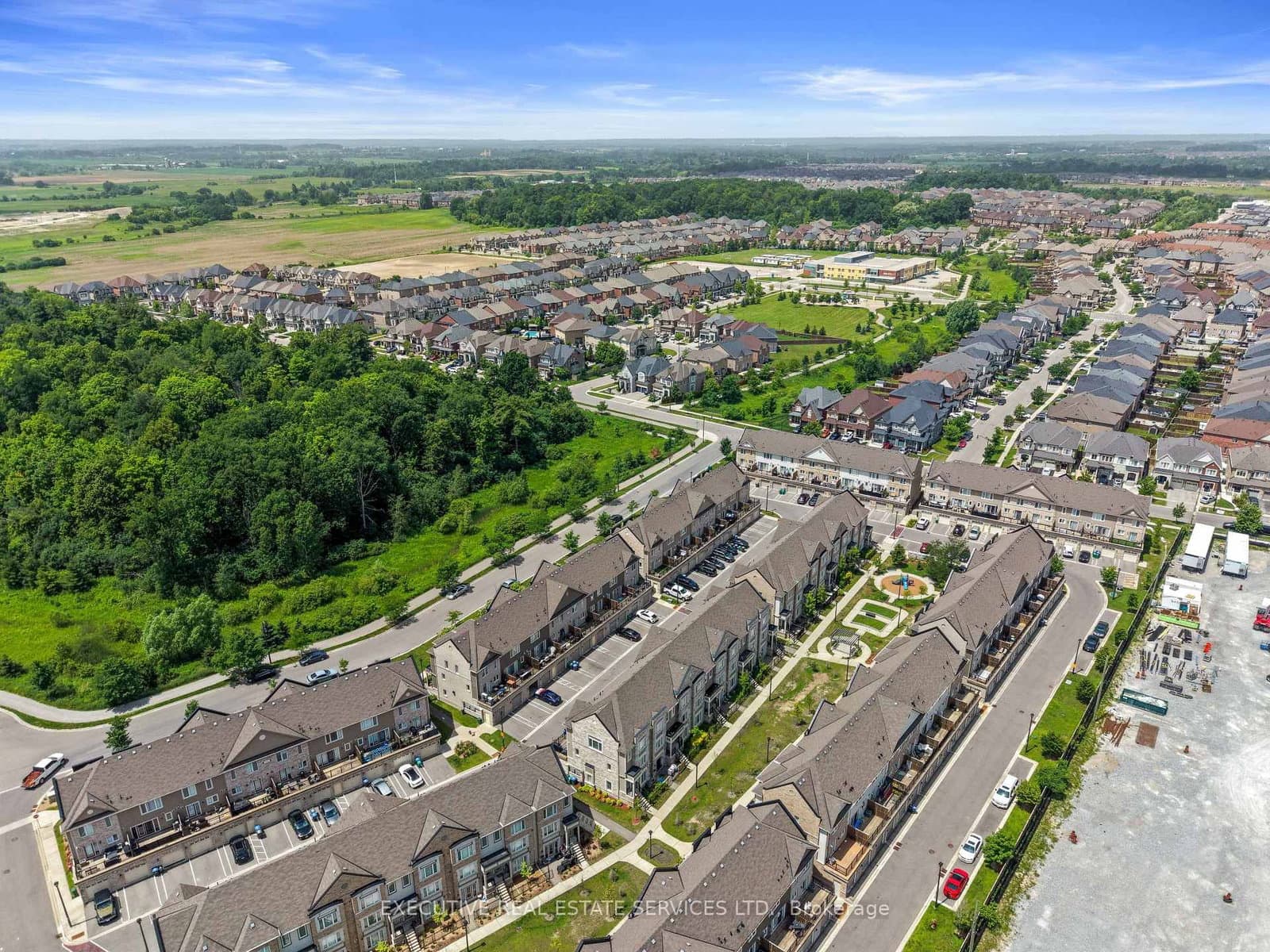 1 Beckenrose Court, Unit 144 thumbnail 3