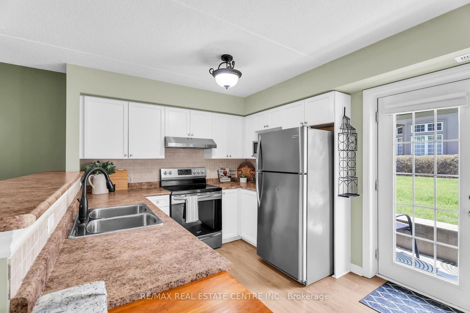 1479 Maple Avenue, Unit 102 thumbnail 20