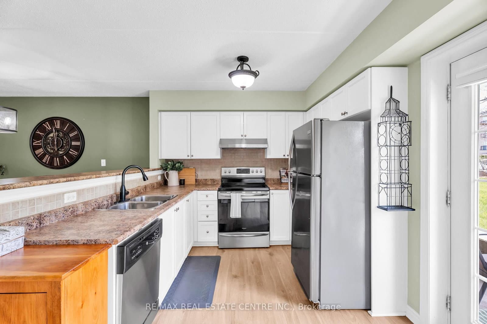 1479 Maple Avenue, Unit 102 thumbnail 21