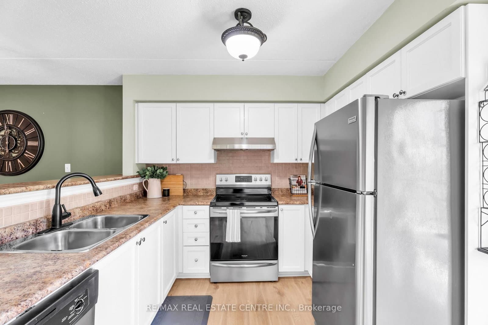 1479 Maple Avenue, Unit 102 thumbnail 22