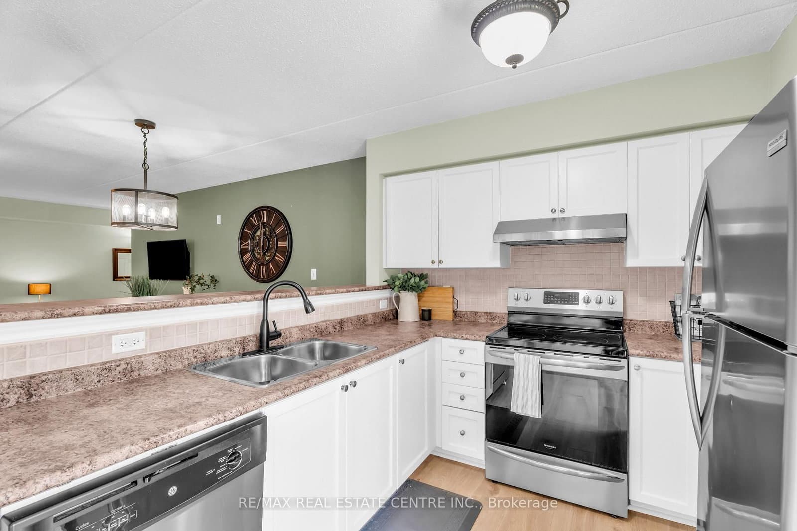 1479 Maple Avenue, Unit 102 thumbnail 23