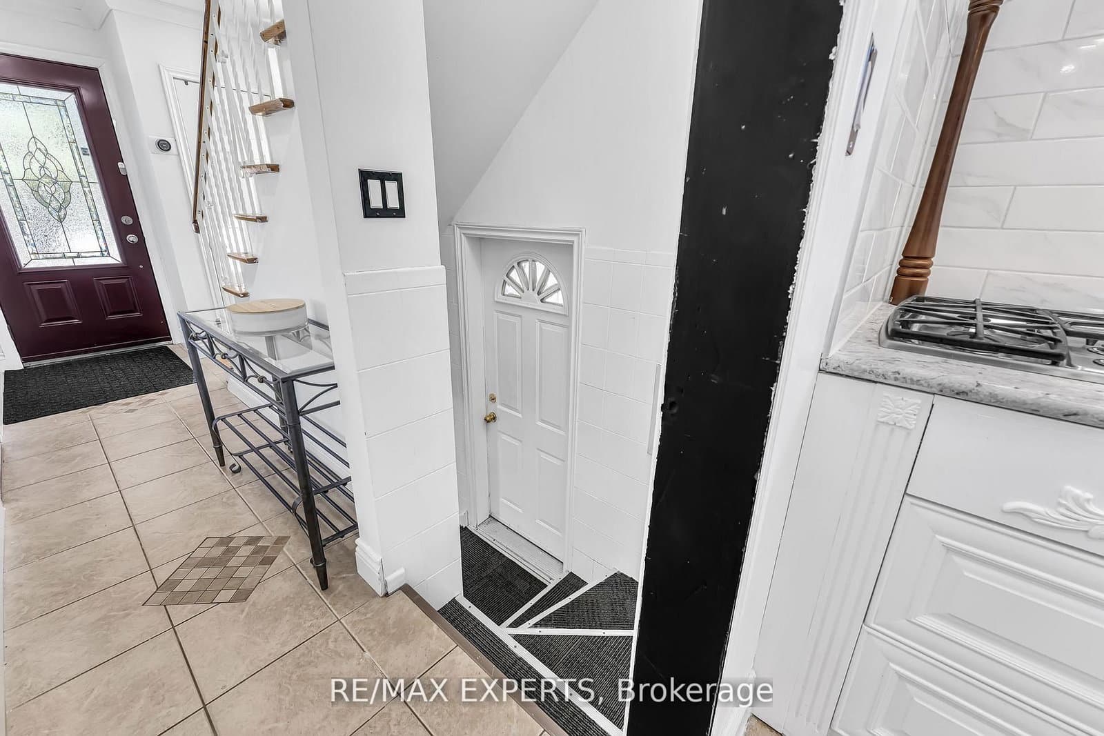 81 Hagar Avenue thumbnail 34