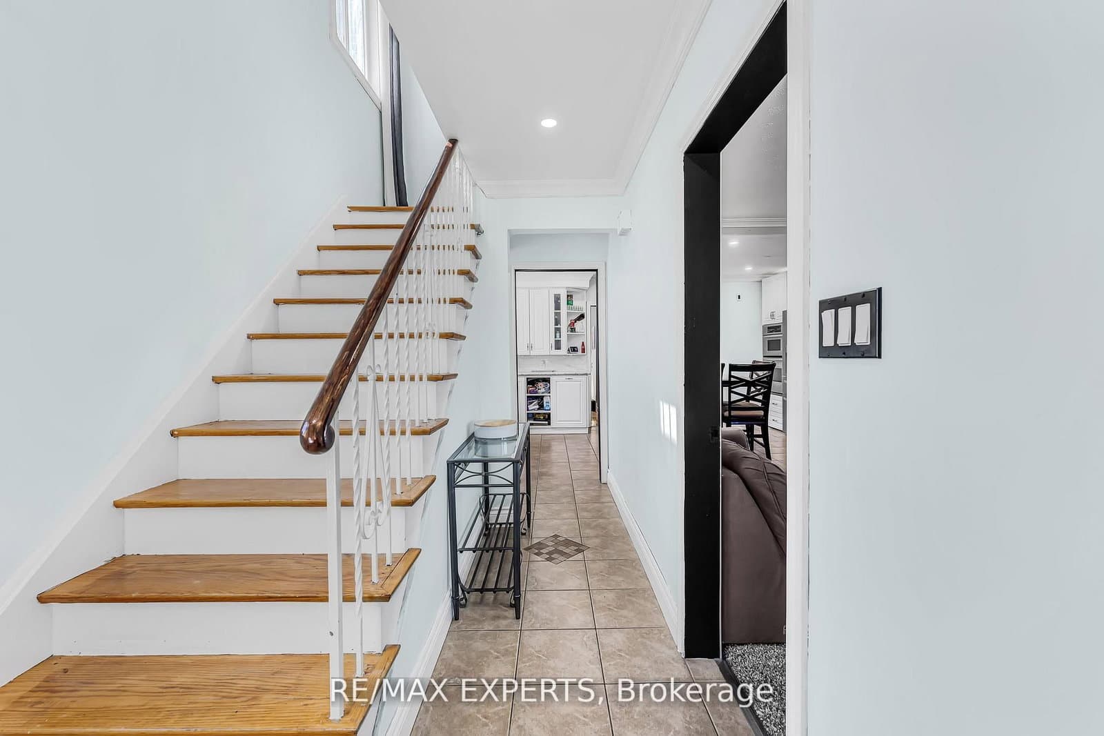 81 Hagar Avenue thumbnail 5