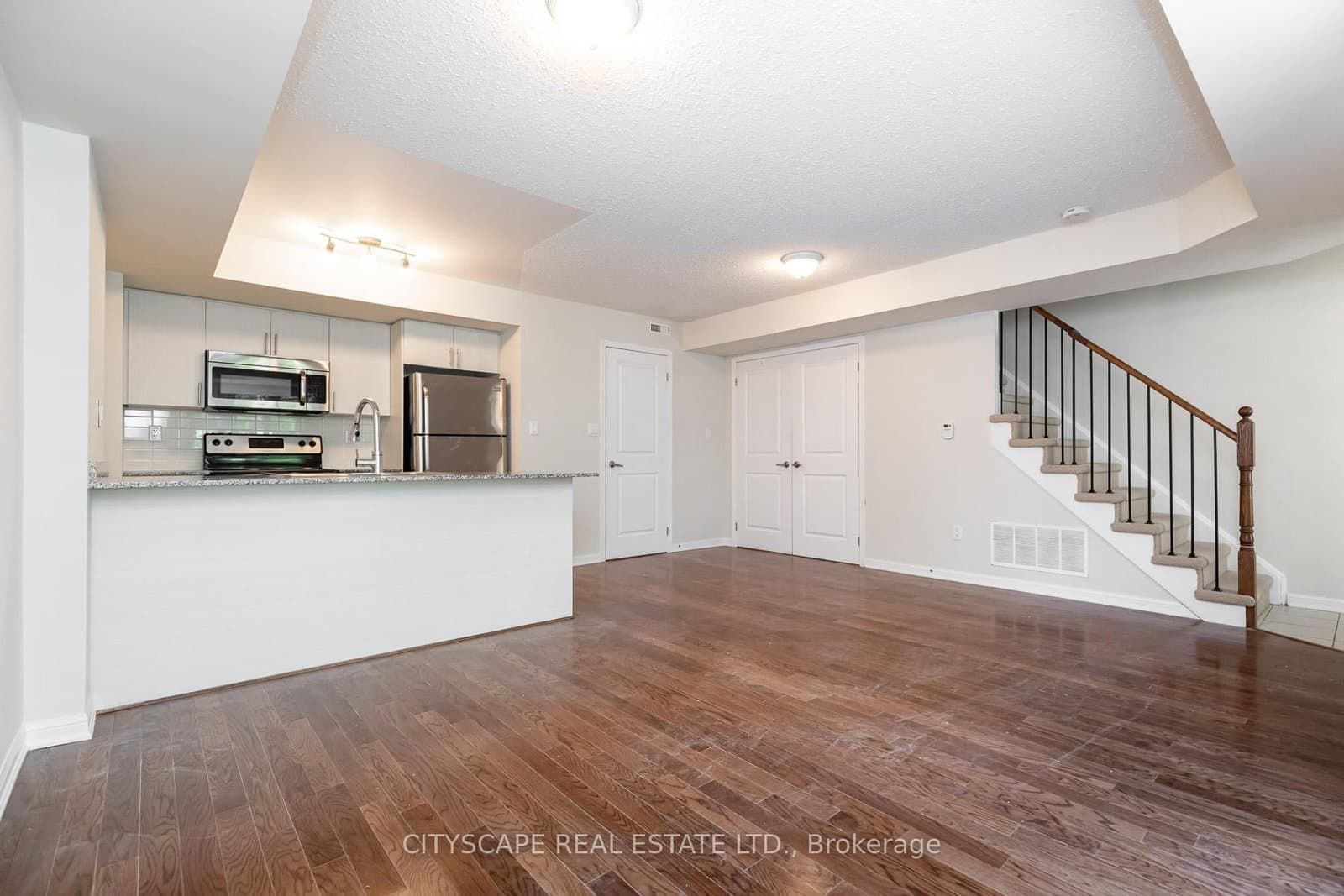 9 Foundry Avenue, Unit 115 thumbnail 3