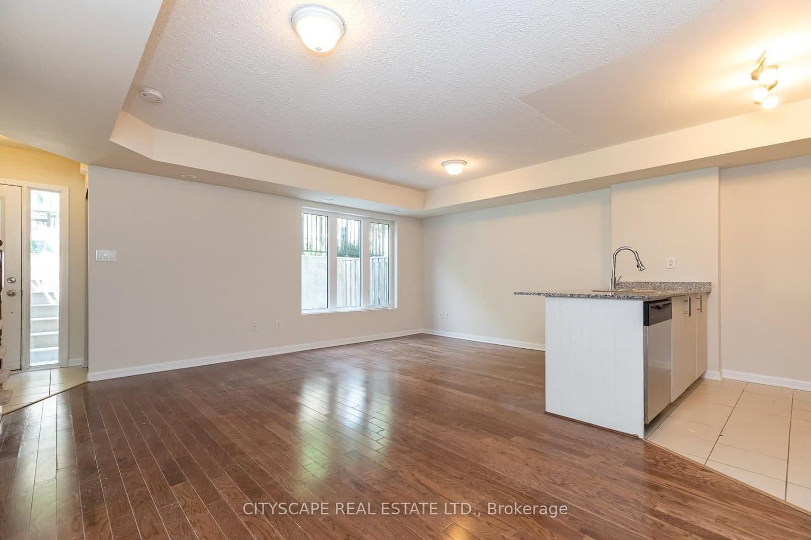 9 Foundry Avenue, Unit 115 thumbnail 4