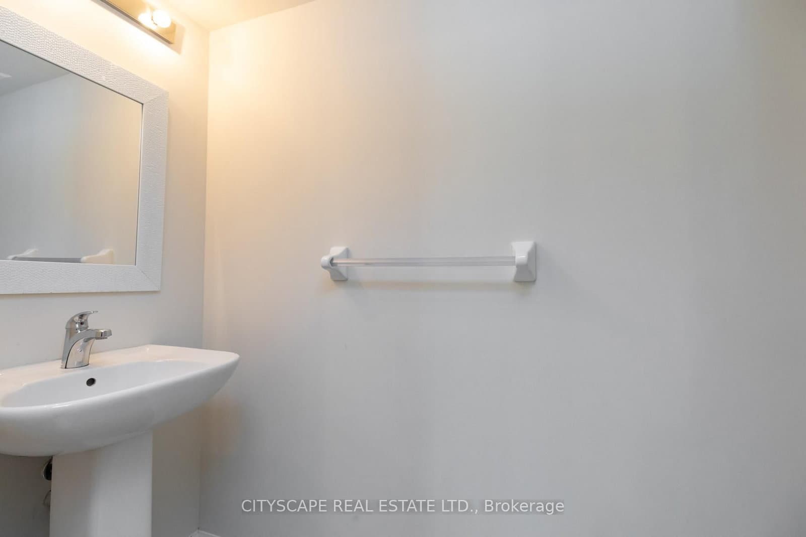 9 Foundry Avenue, Unit 115 thumbnail 6