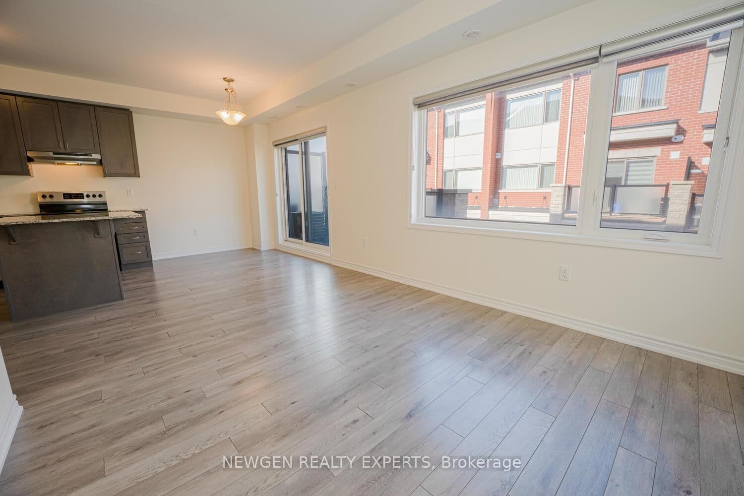 240 Lagerfeld Drive, Unit 13 thumbnail 8