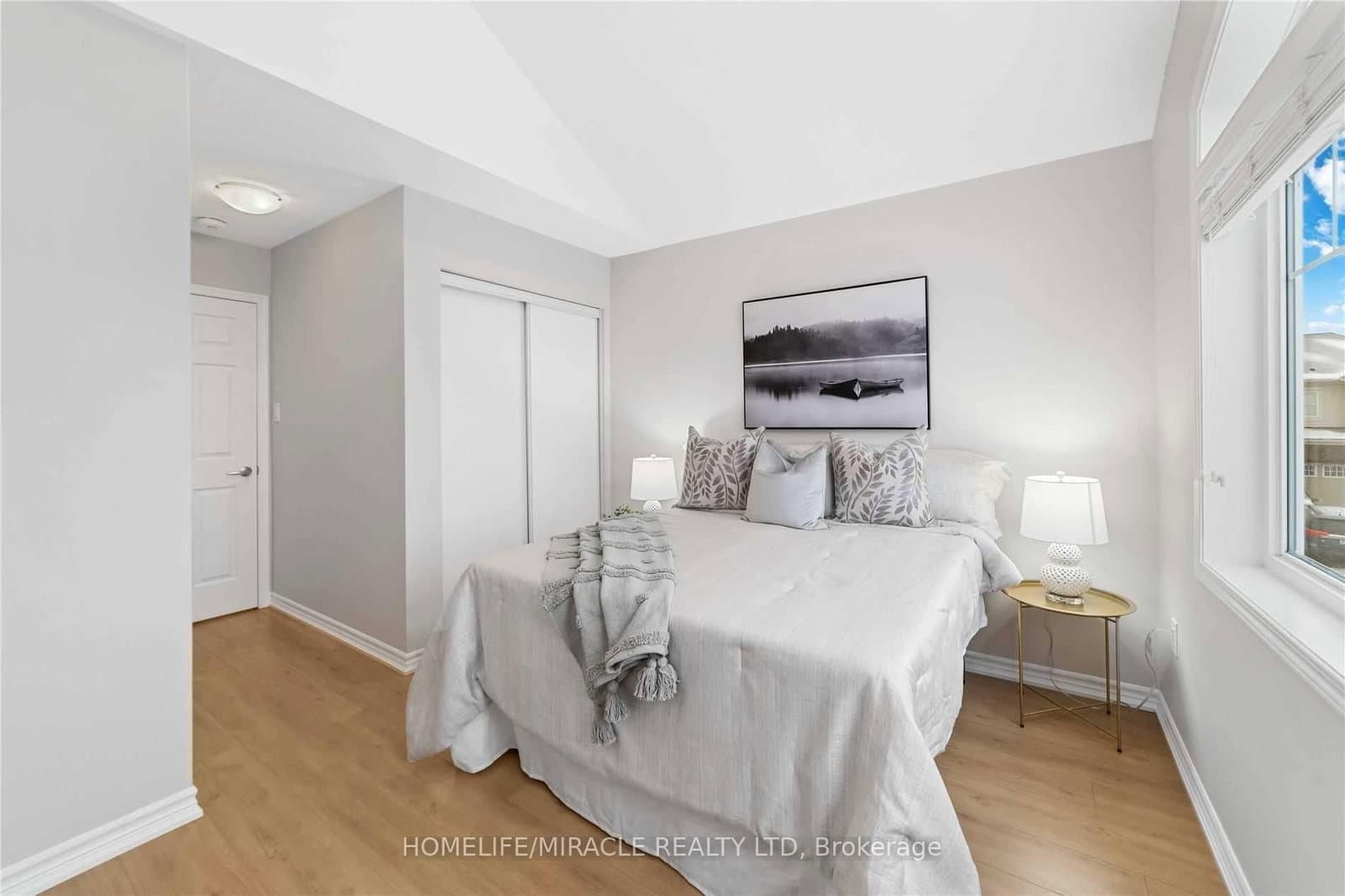 21 Donlamont Circle thumbnail 16
