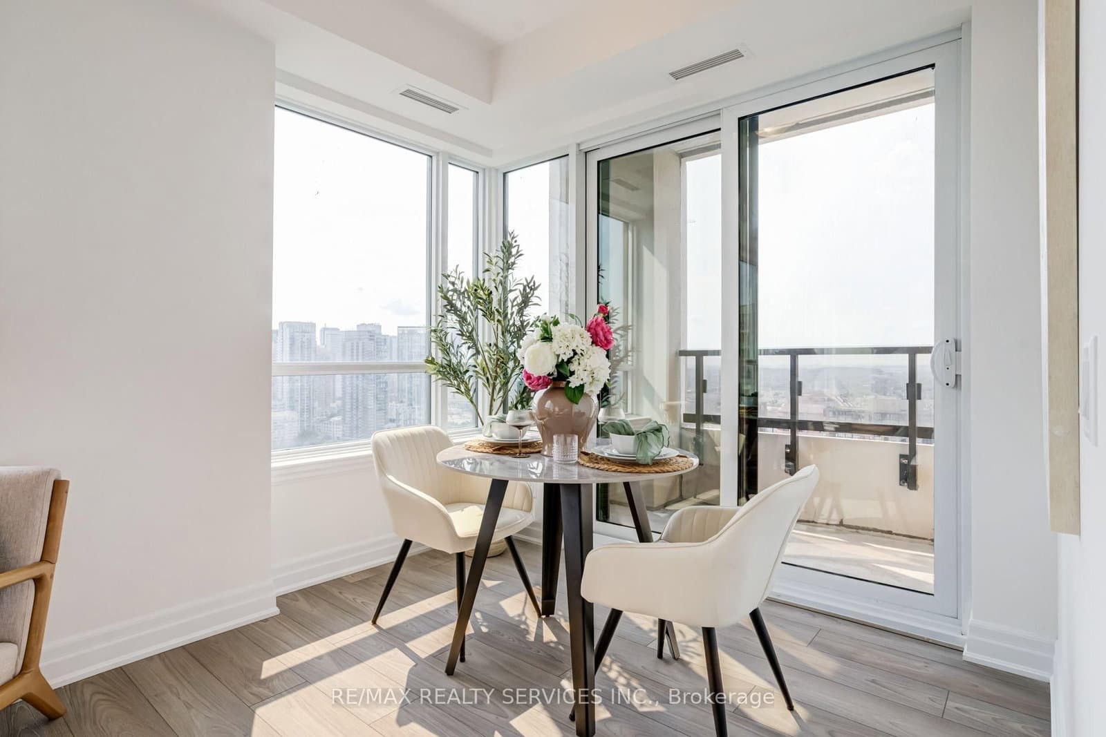 36 Elm Drive, Unit 2909 thumbnail 19