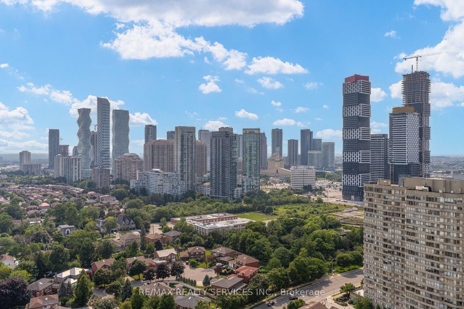 36 Elm Drive, Unit 2909 thumbnail 35