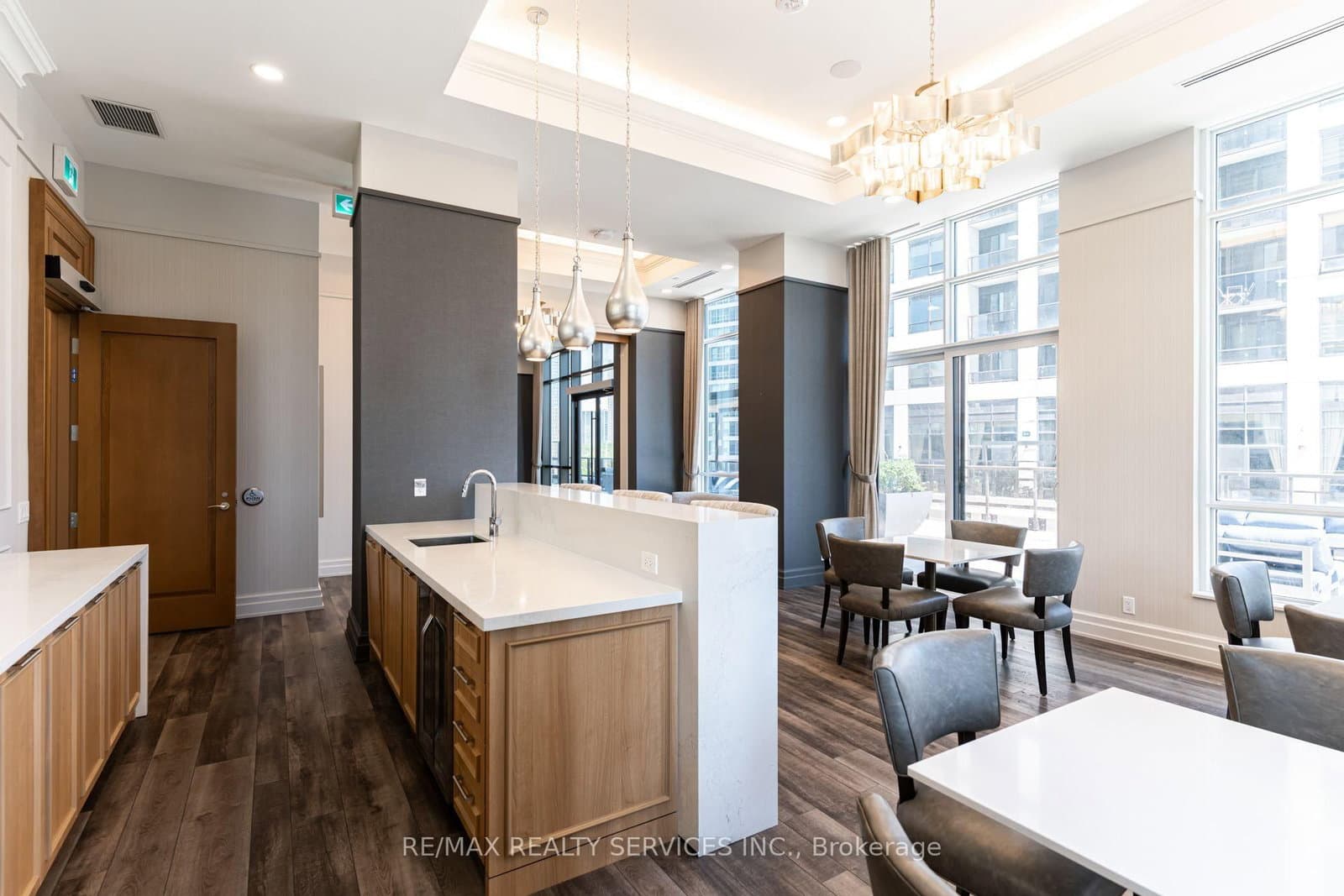 36 Elm Drive, Unit 2909 thumbnail 38