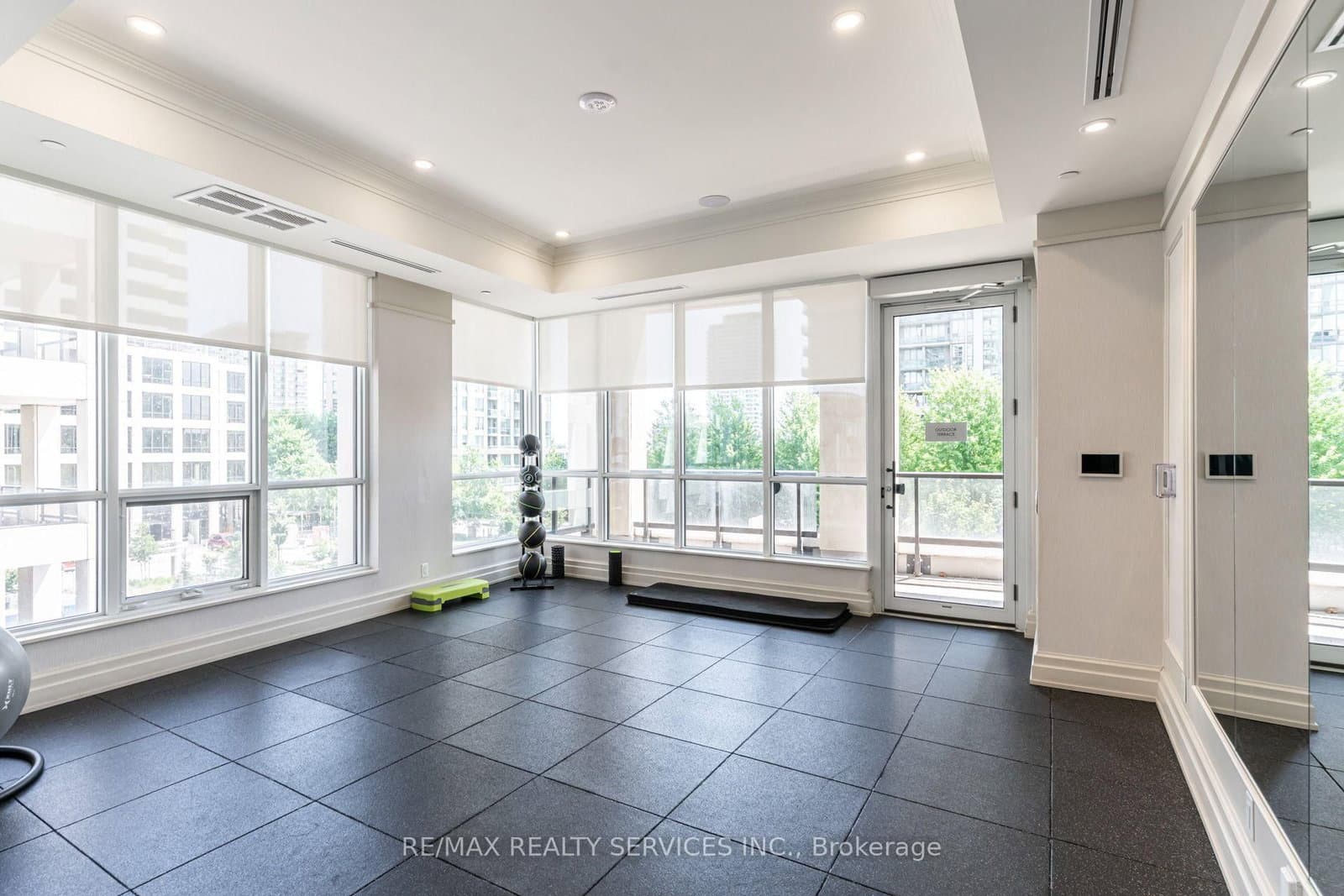 36 Elm Drive, Unit 2909 thumbnail 45