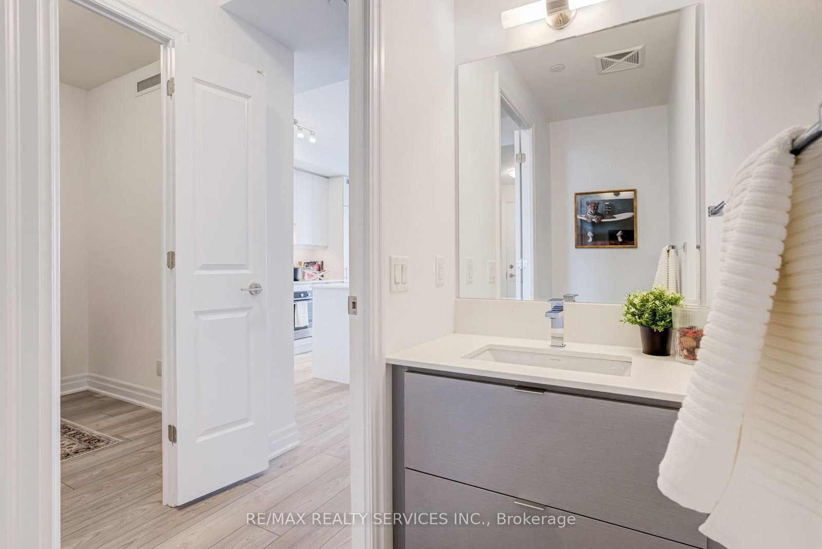 36 Elm Drive, Unit 3507 thumbnail 24