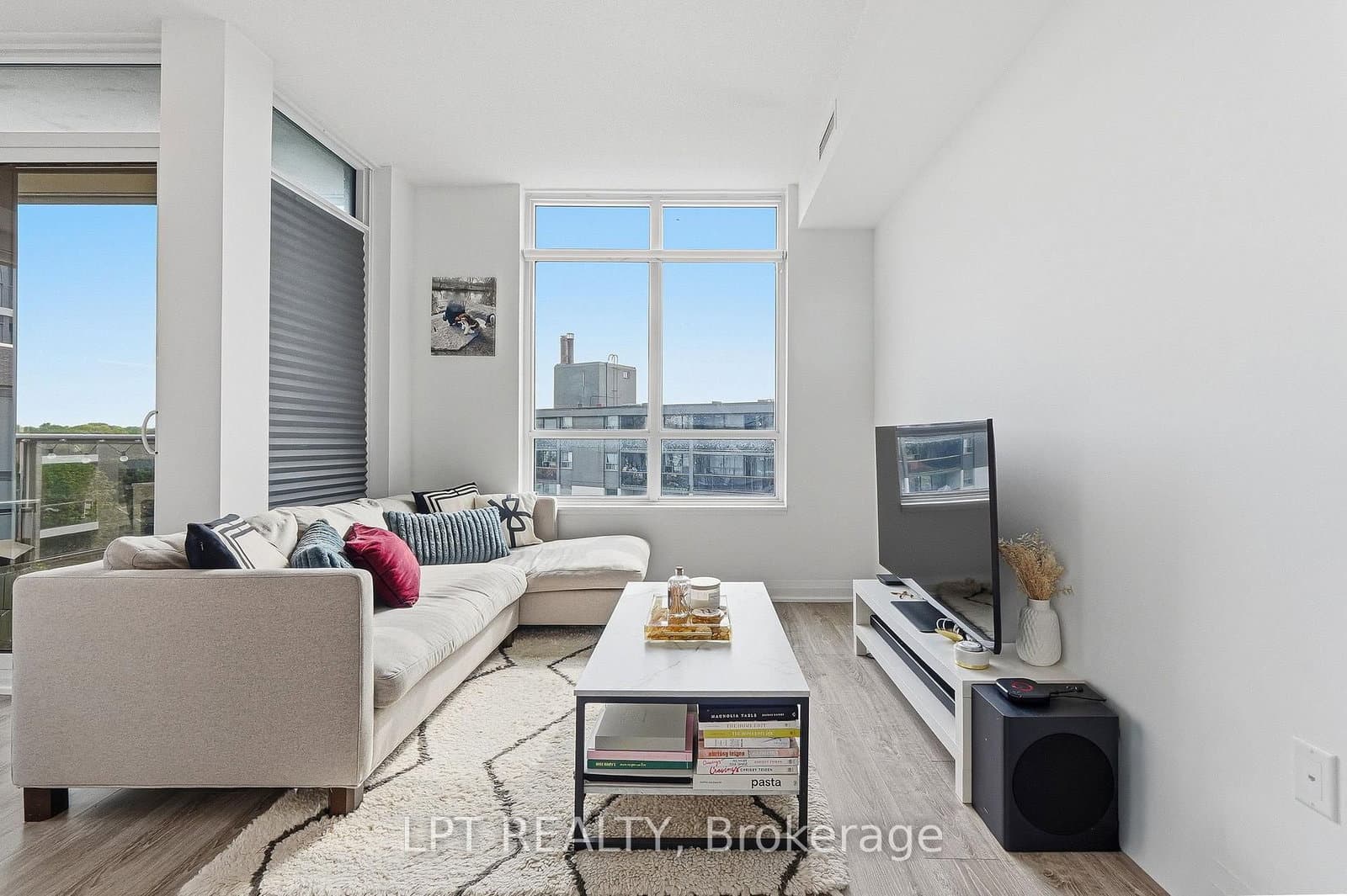 10 Gibbs Road, Unit 709 thumbnail 16
