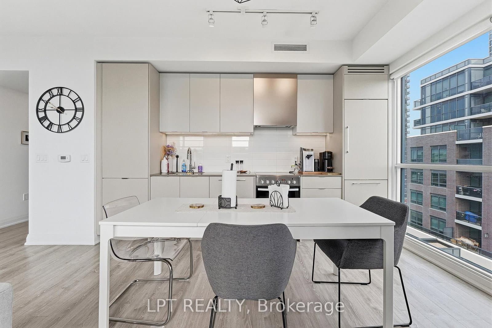 10 Gibbs Road, Unit 709 thumbnail 22