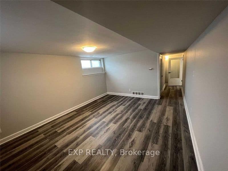 1 Henderson Avenue, Unit 5 thumbnail 4