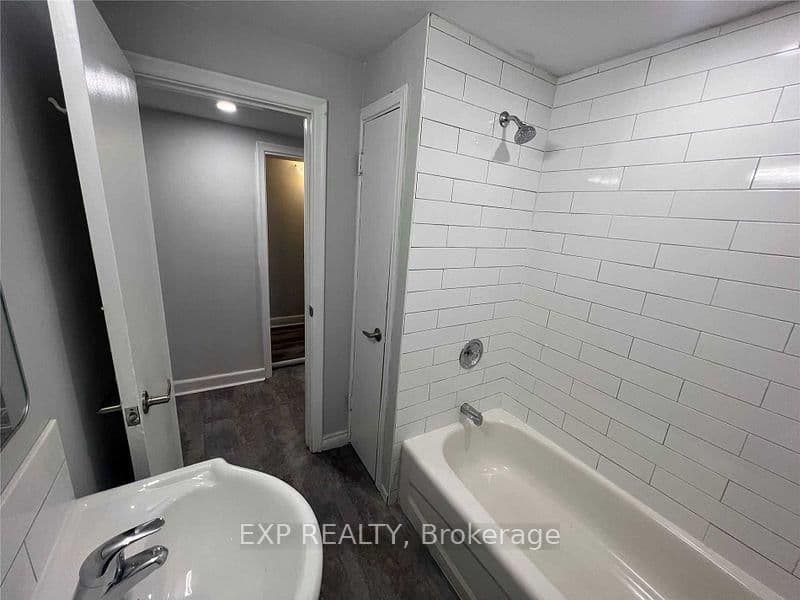 1 Henderson Avenue, Unit 5 thumbnail 7