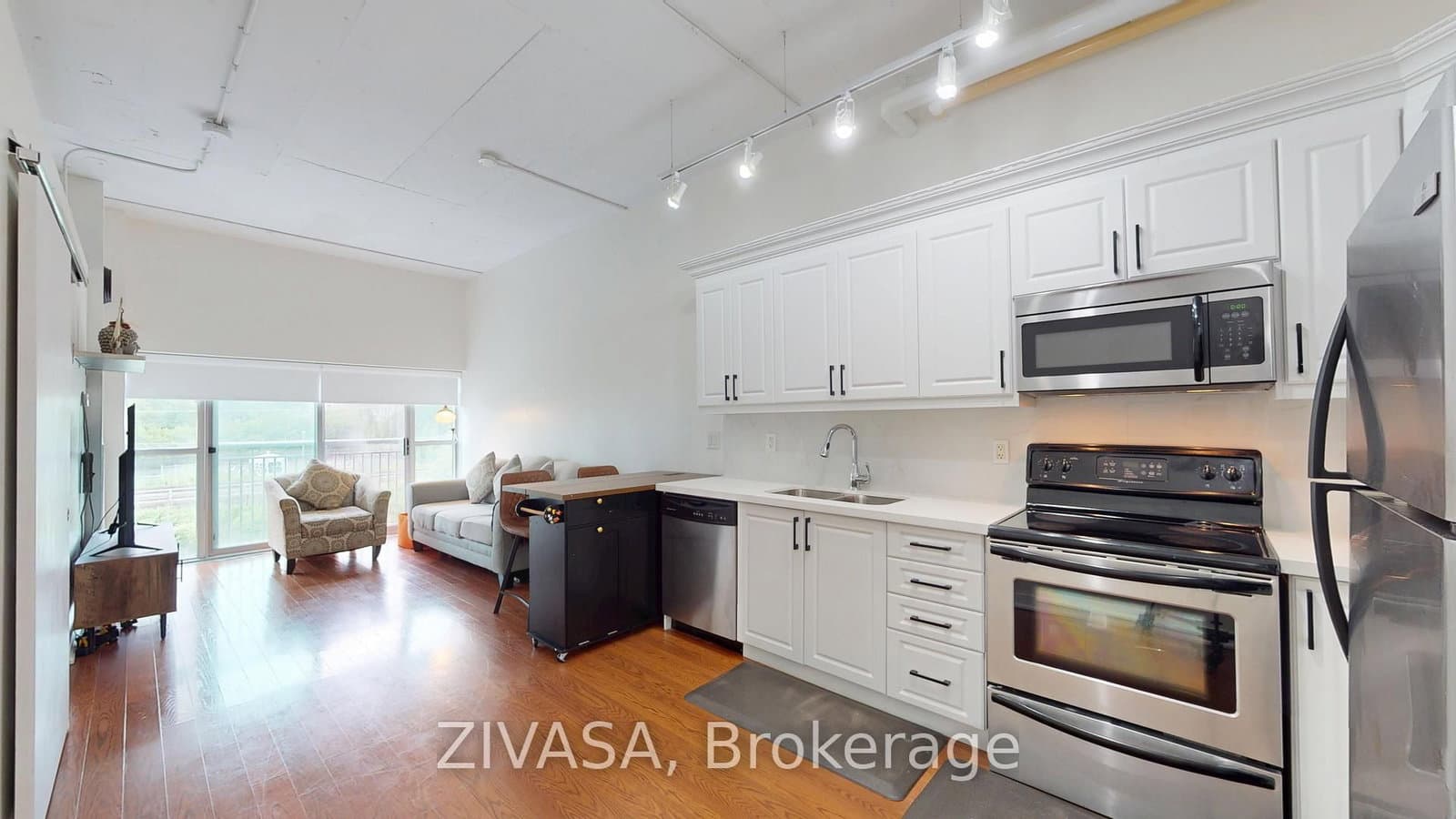 2 Fieldway Road, Unit 218 thumbnail 10
