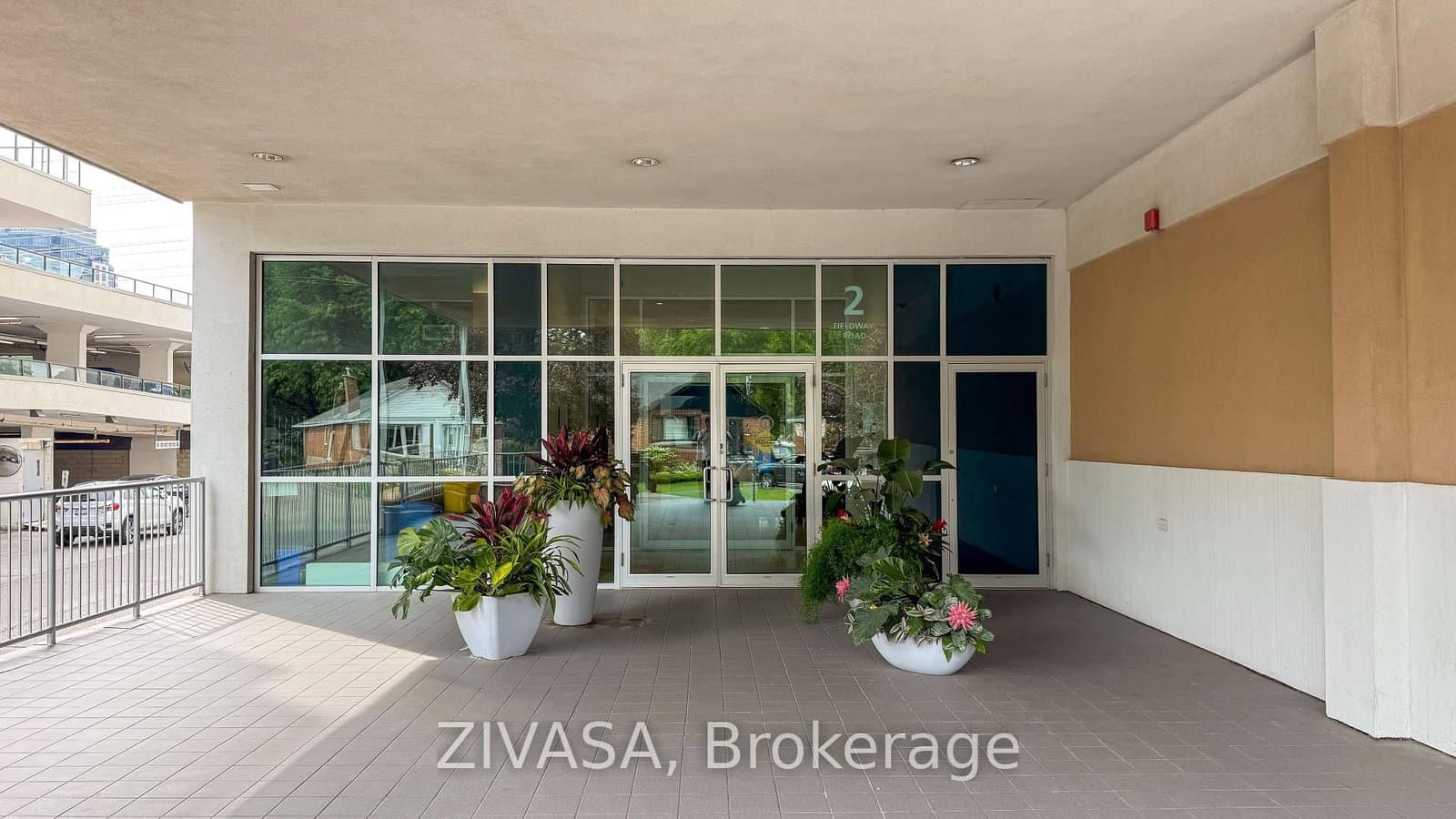 2 Fieldway Road, Unit 218 thumbnail 3