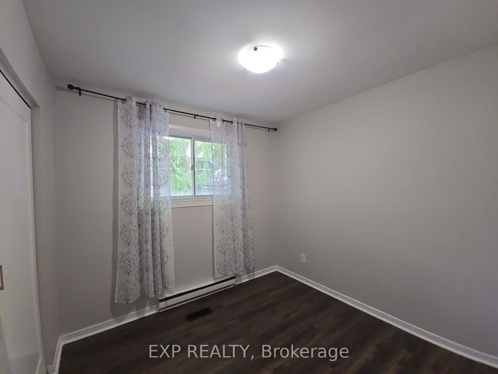87 Wellington Street E, Unit Main Level thumbnail 24
