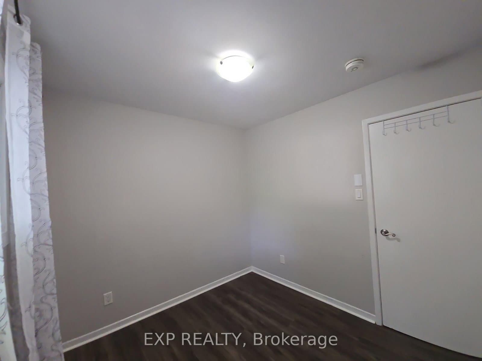 87 Wellington Street E, Unit Main Level thumbnail 26