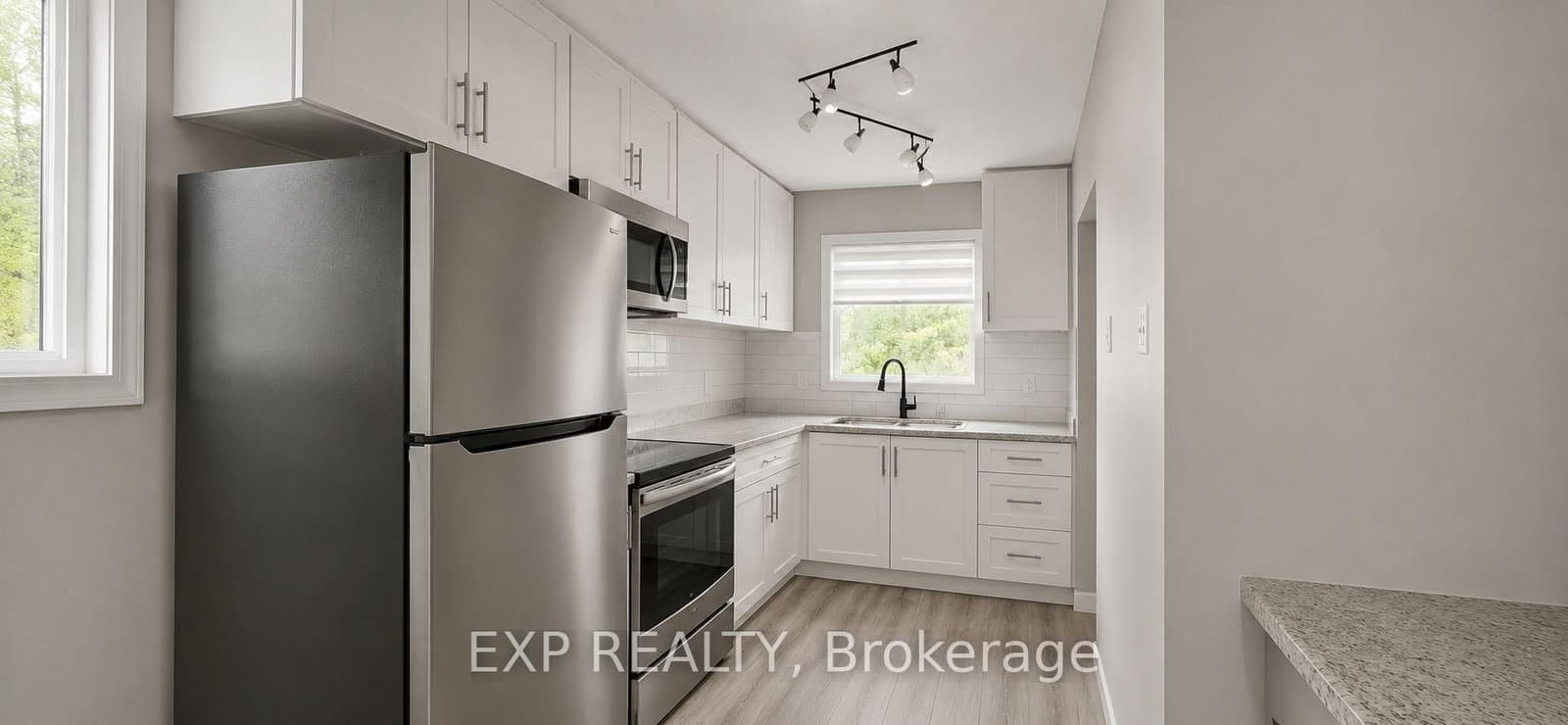 87 Wellington Street E, Unit Main Level thumbnail 3