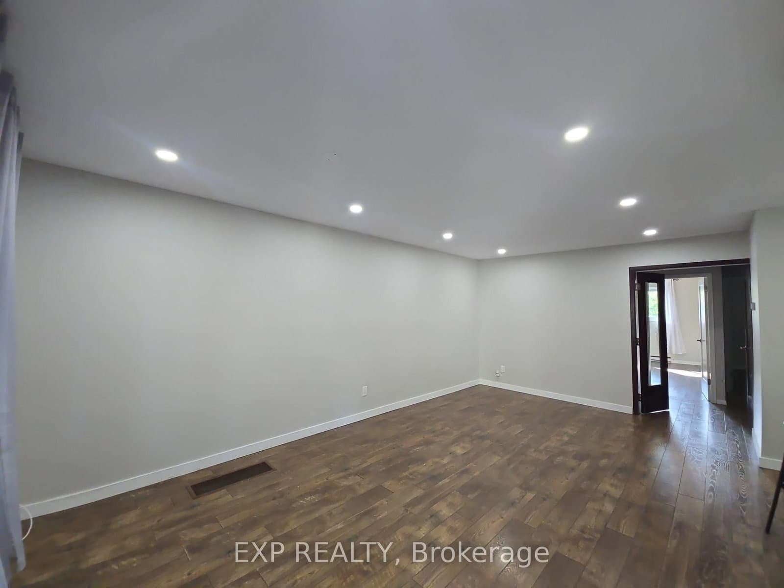 87 Wellington Street E, Unit Main Level thumbnail 8
