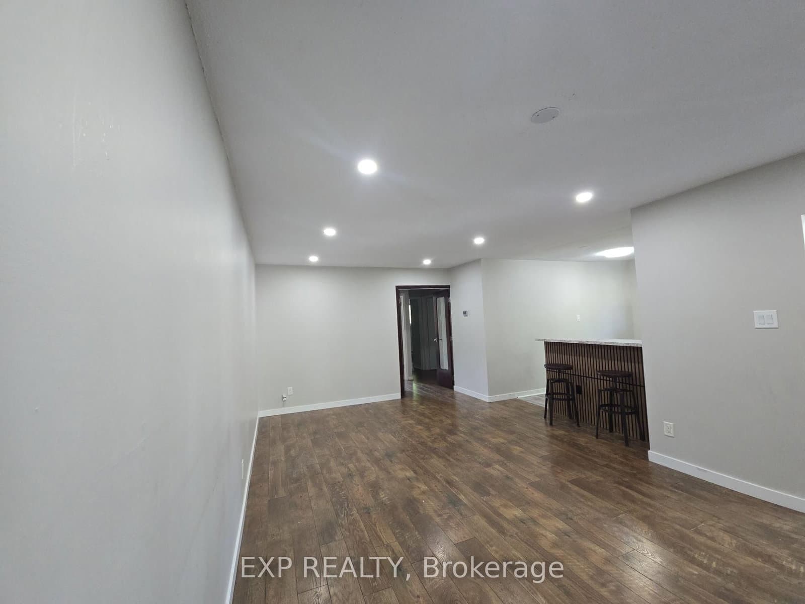 87 Wellington Street E, Unit Main Level thumbnail 9