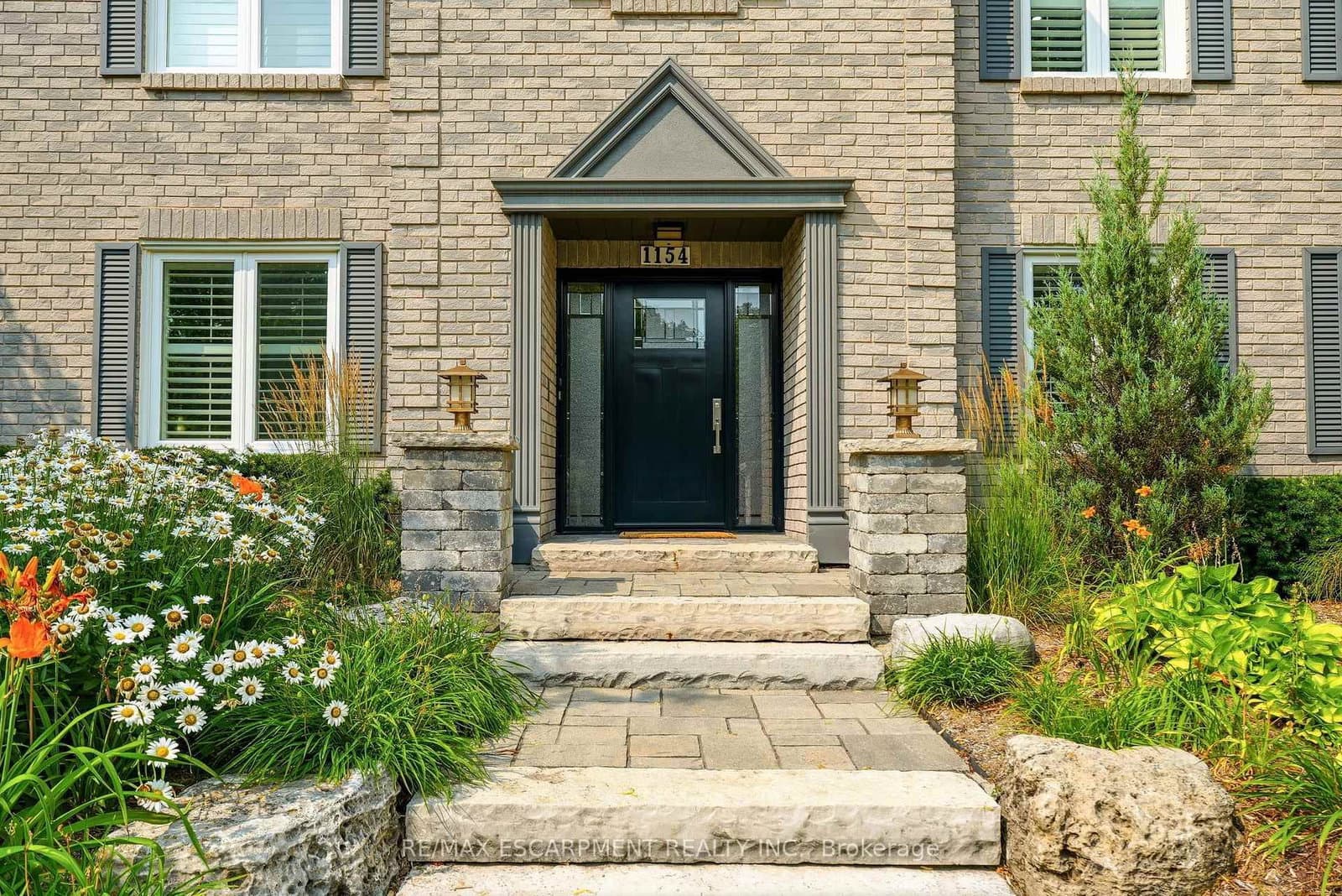 1154 Windrush Drive thumbnail 2