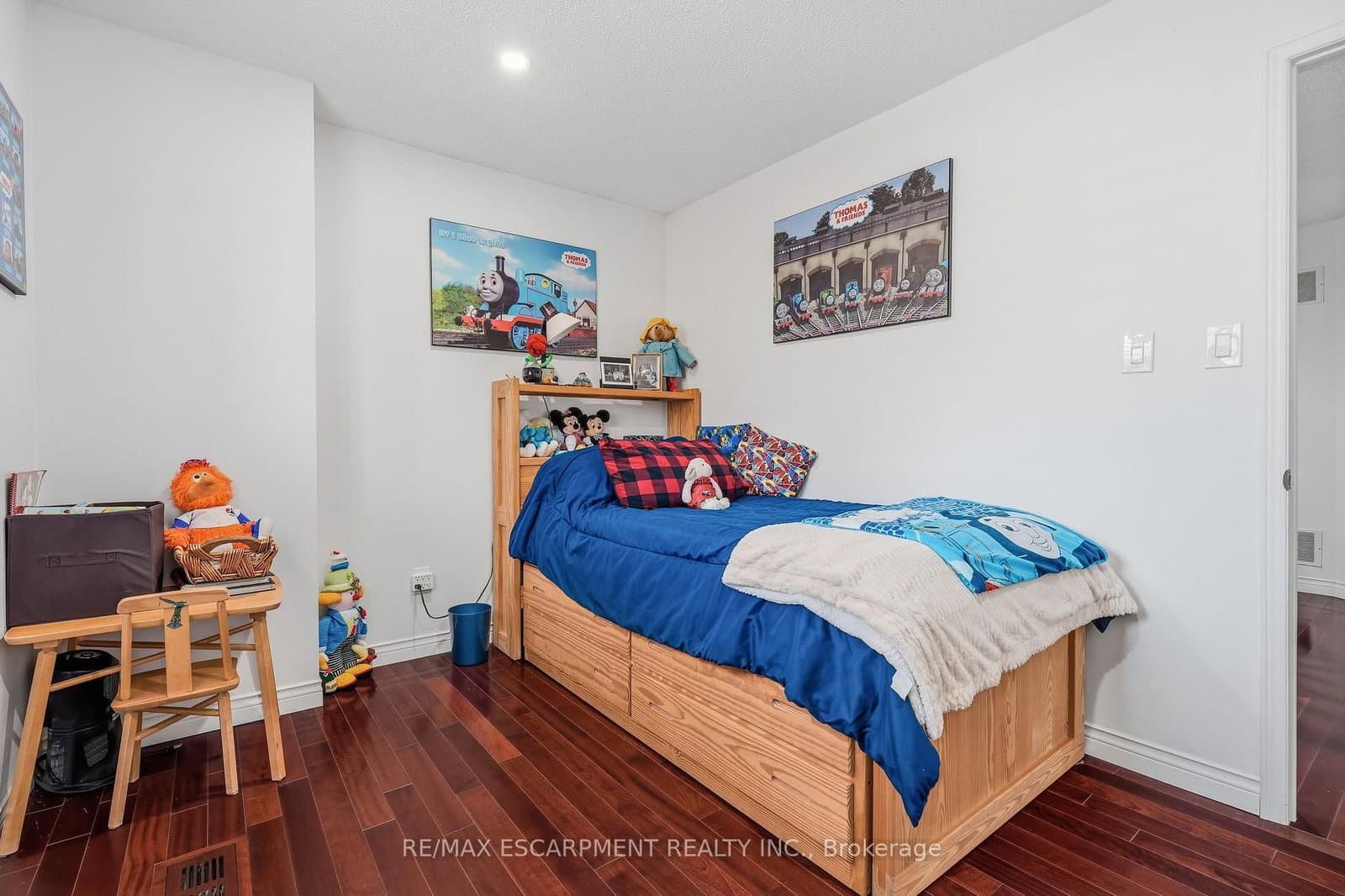 1154 Windrush Drive thumbnail 37