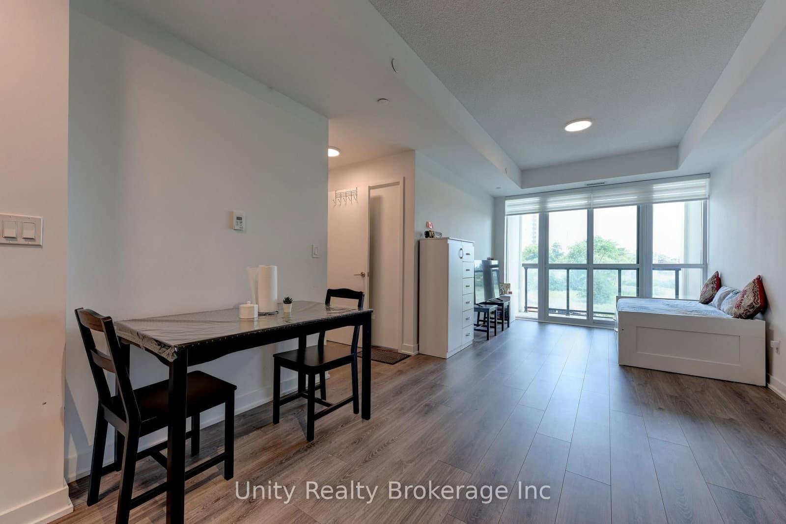 225 Malta Avenue E, Unit 302 thumbnail 11