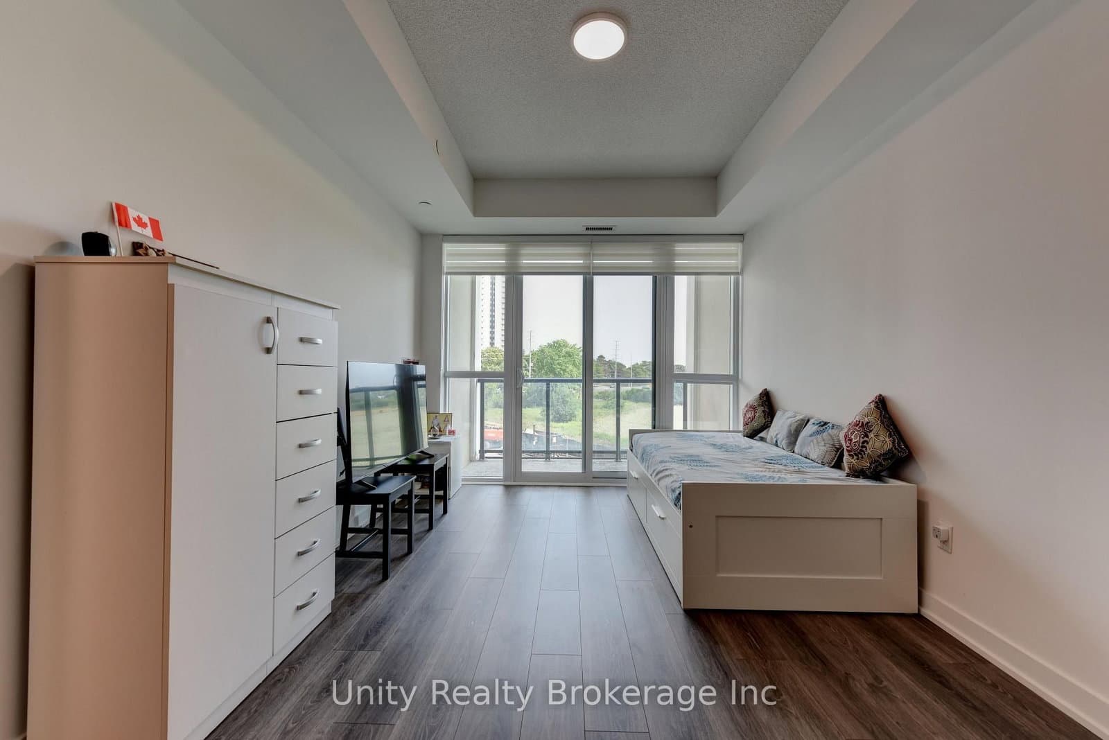 225 Malta Avenue E, Unit 302 thumbnail 19