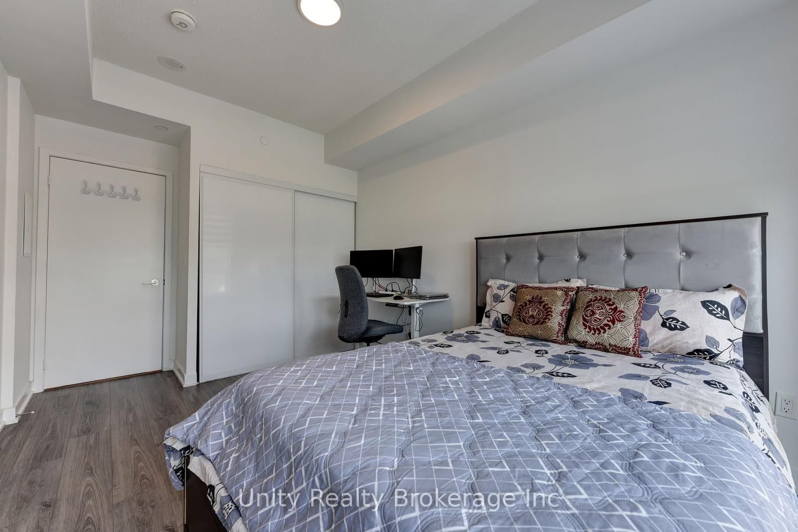 225 Malta Avenue E, Unit 302 thumbnail 20