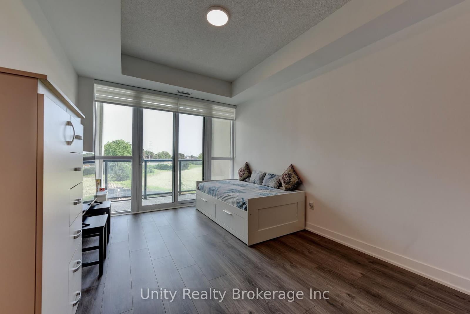 225 Malta Avenue E, Unit 302 thumbnail 24