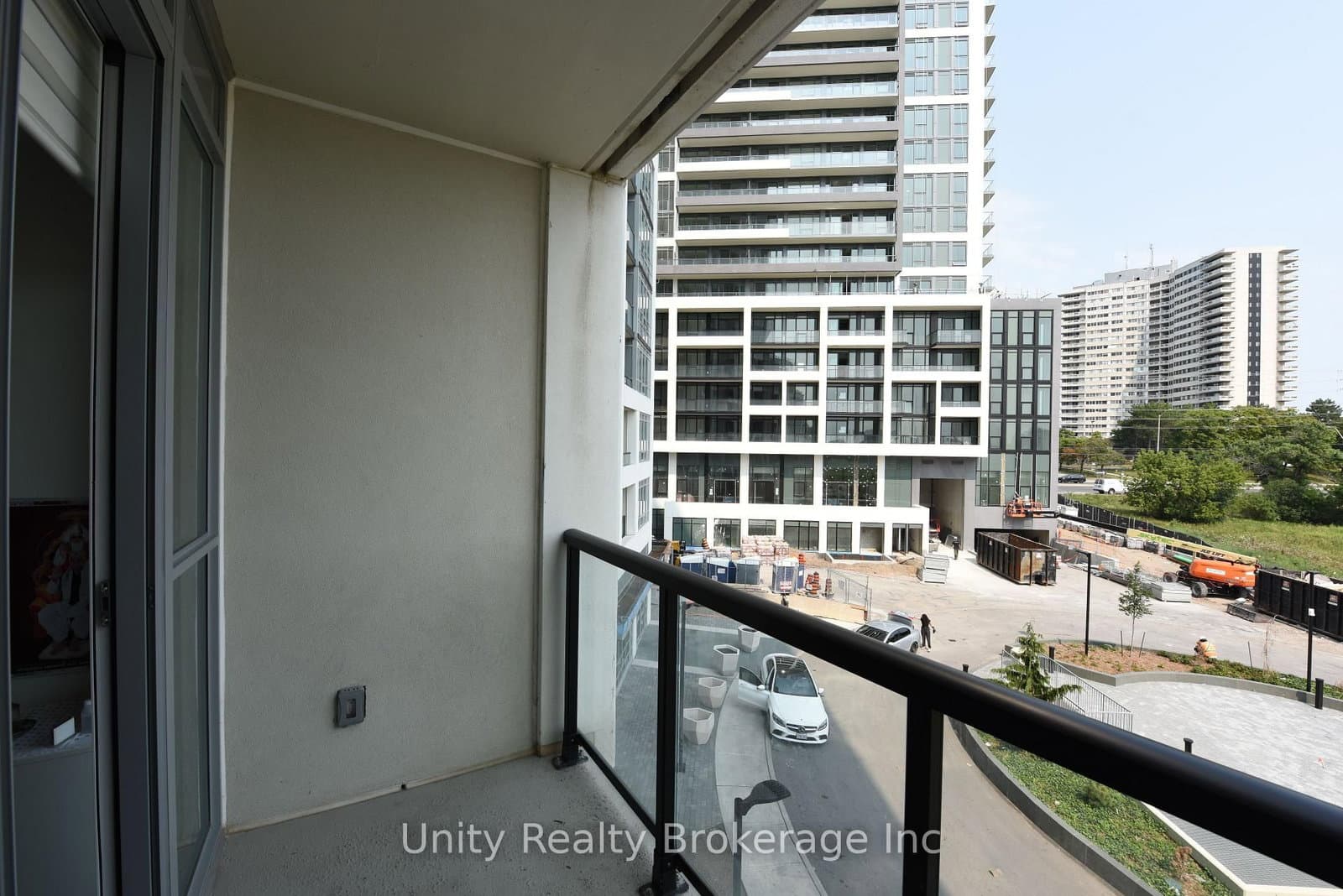 225 Malta Avenue E, Unit 302 thumbnail 28