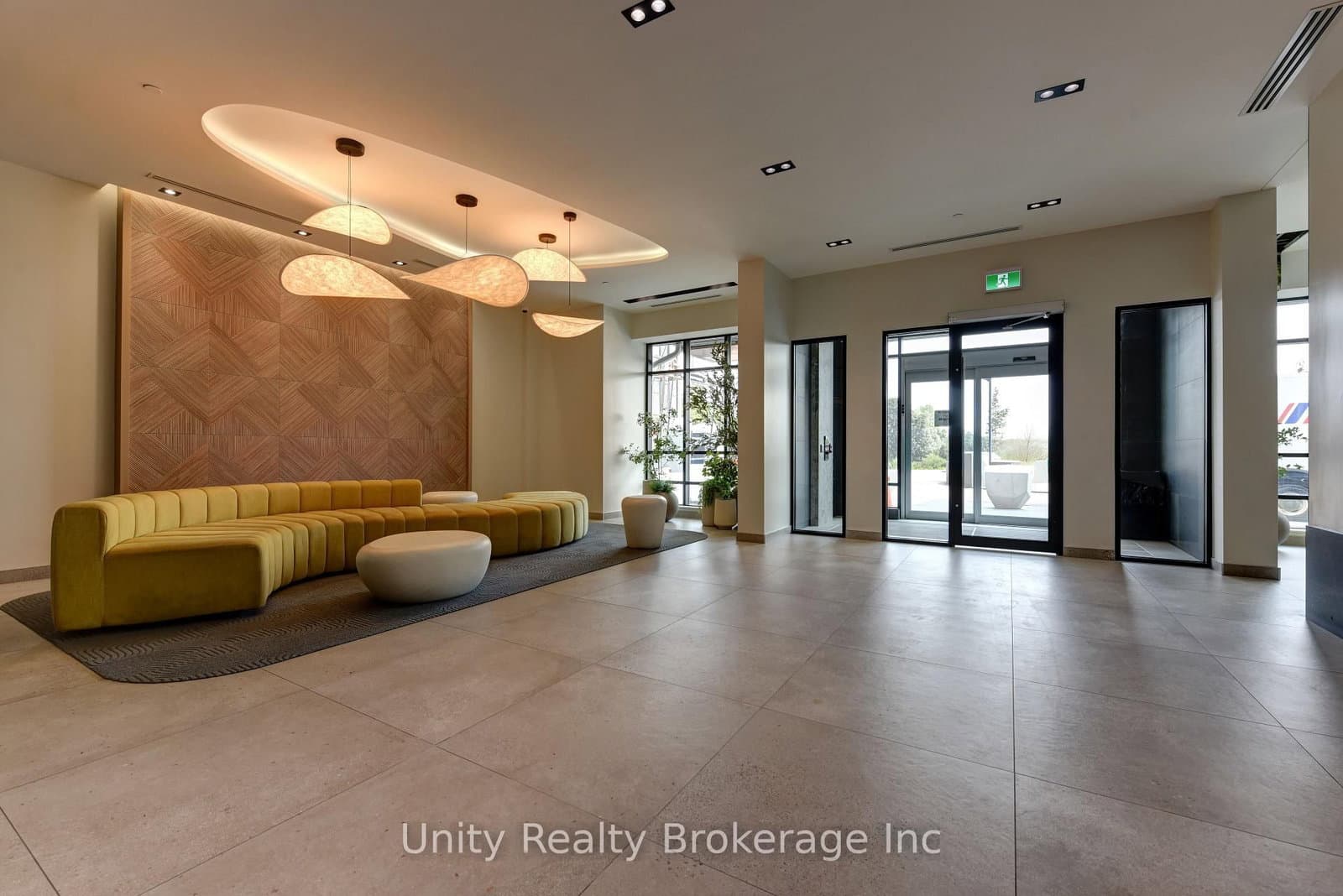 225 Malta Avenue E, Unit 302 thumbnail 3