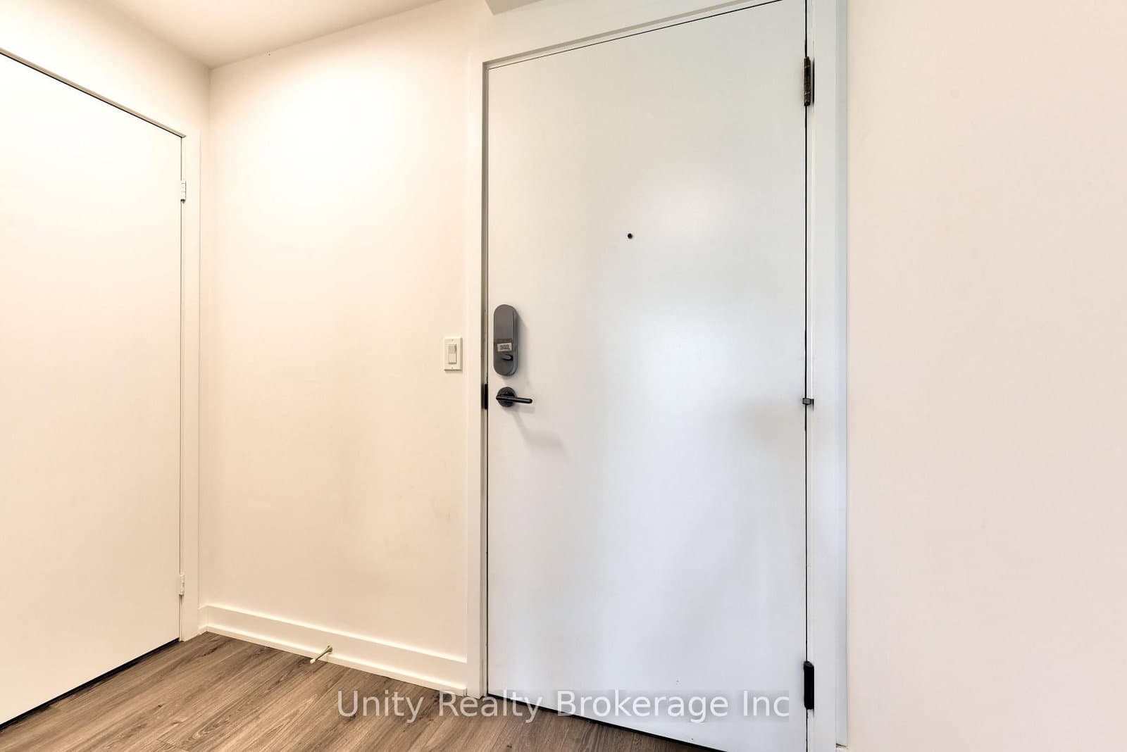 225 Malta Avenue E, Unit 302 thumbnail 30