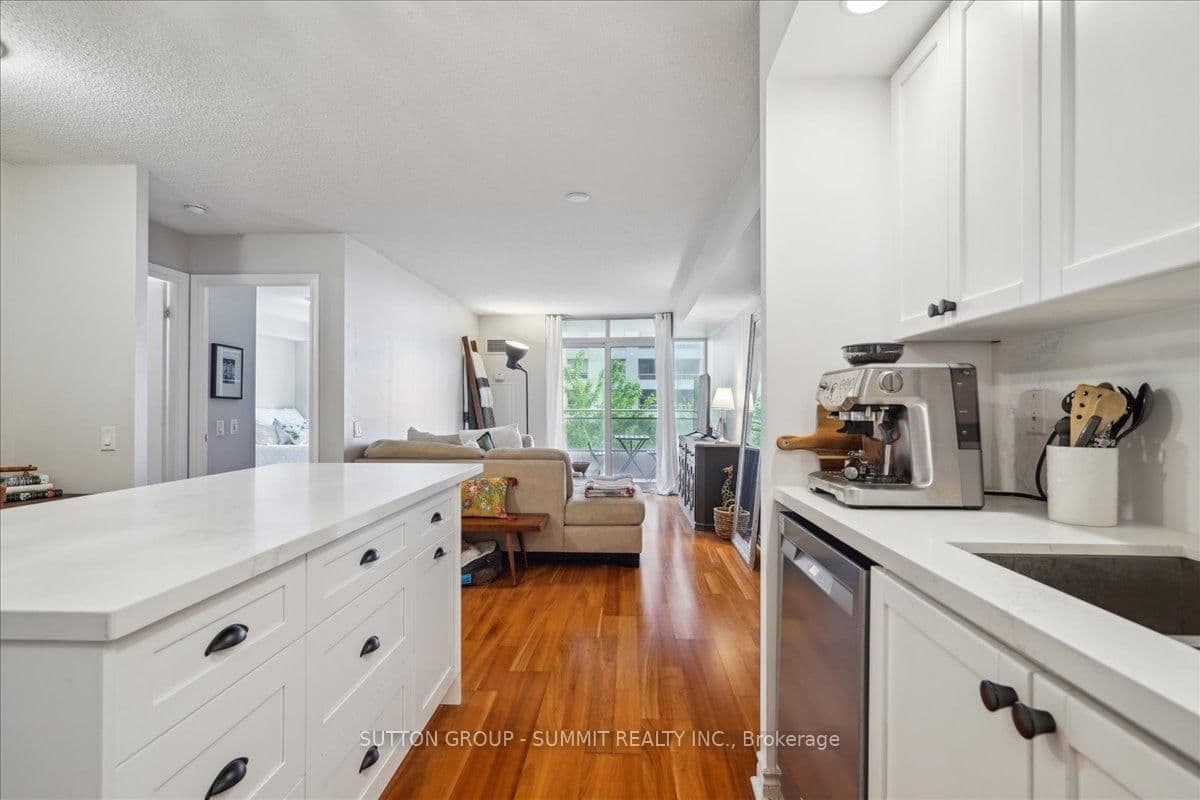 5229 Dundas Street W, Unit 511 thumbnail 18