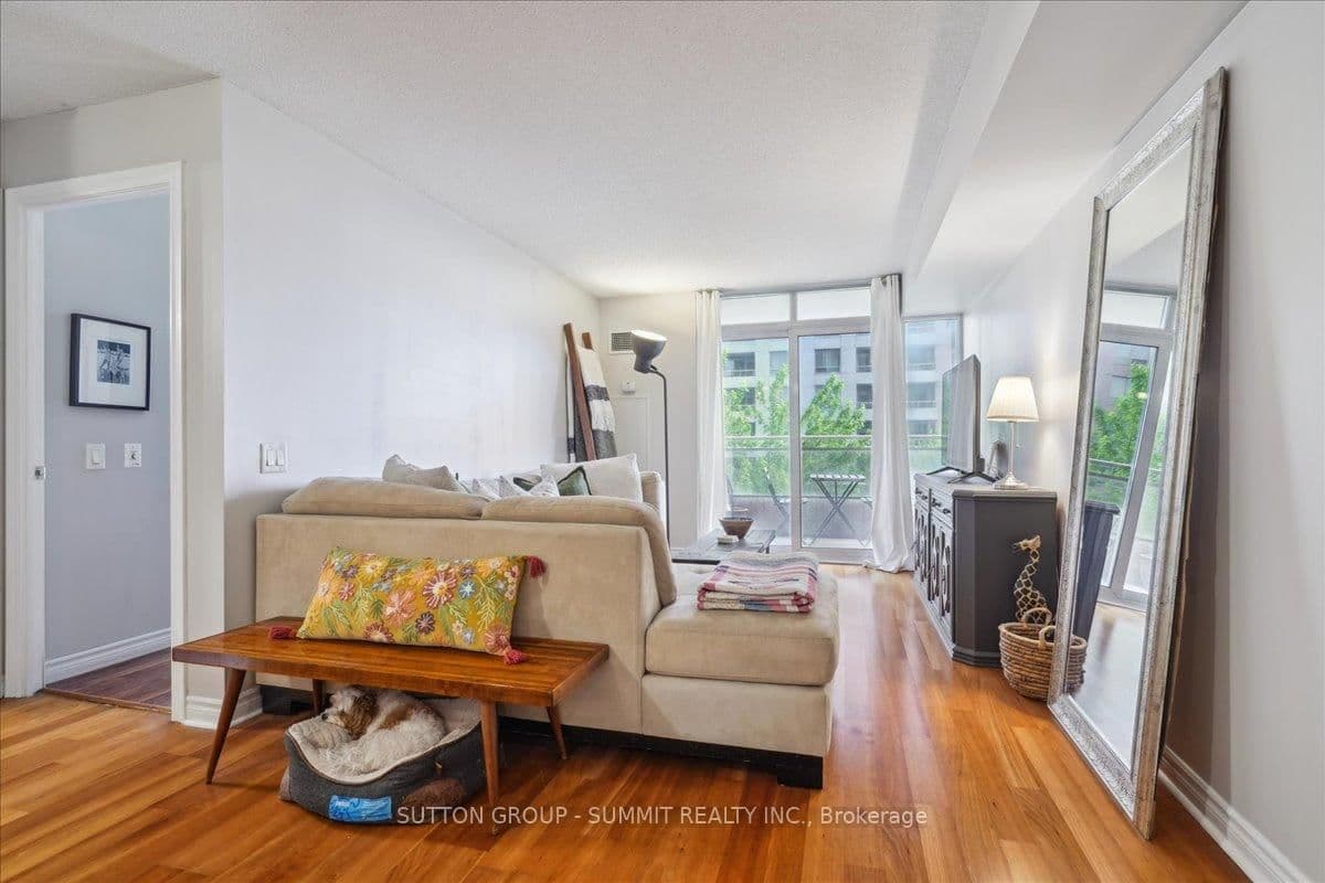 5229 Dundas Street W, Unit 511 thumbnail 6