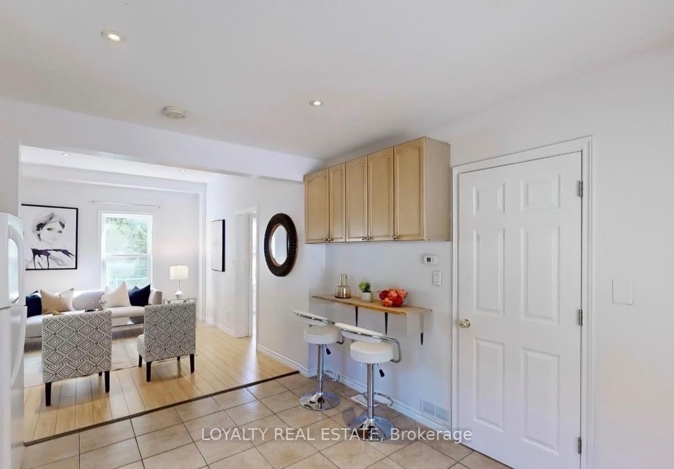 4 Mcmurchy Avenue S, Unit 1 thumbnail 12
