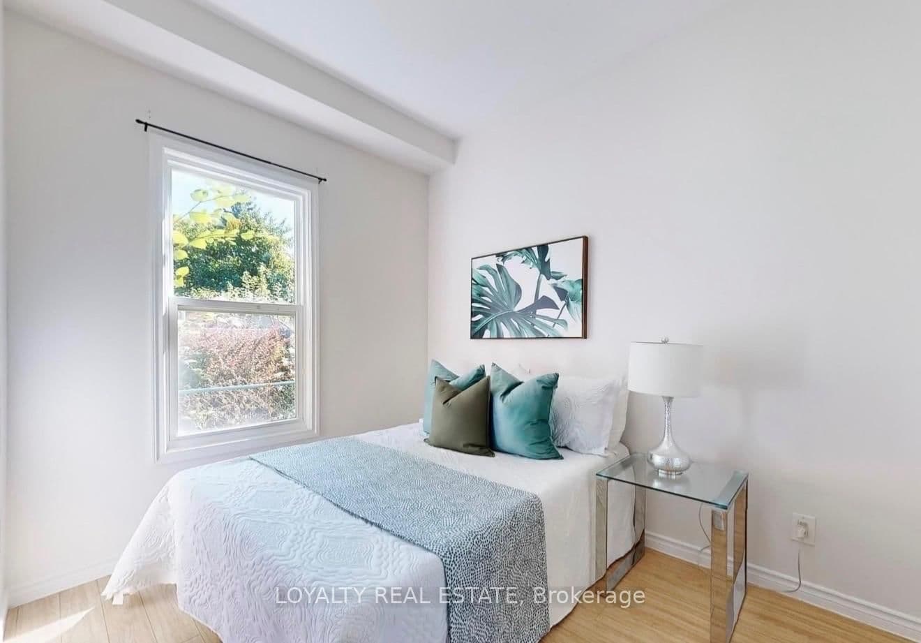 4 Mcmurchy Avenue S, Unit 1 thumbnail 13