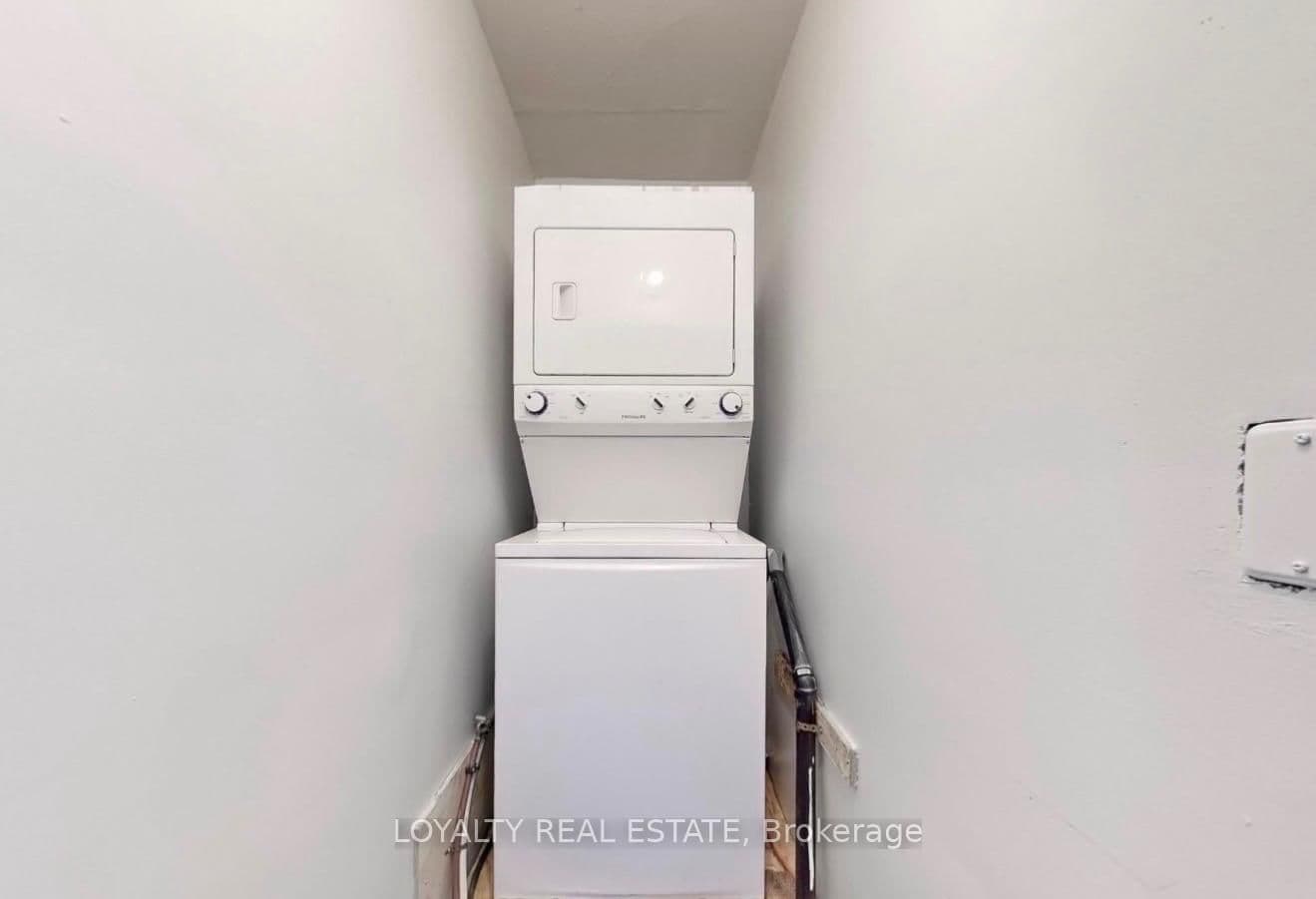 4 Mcmurchy Avenue S, Unit 1 thumbnail 19