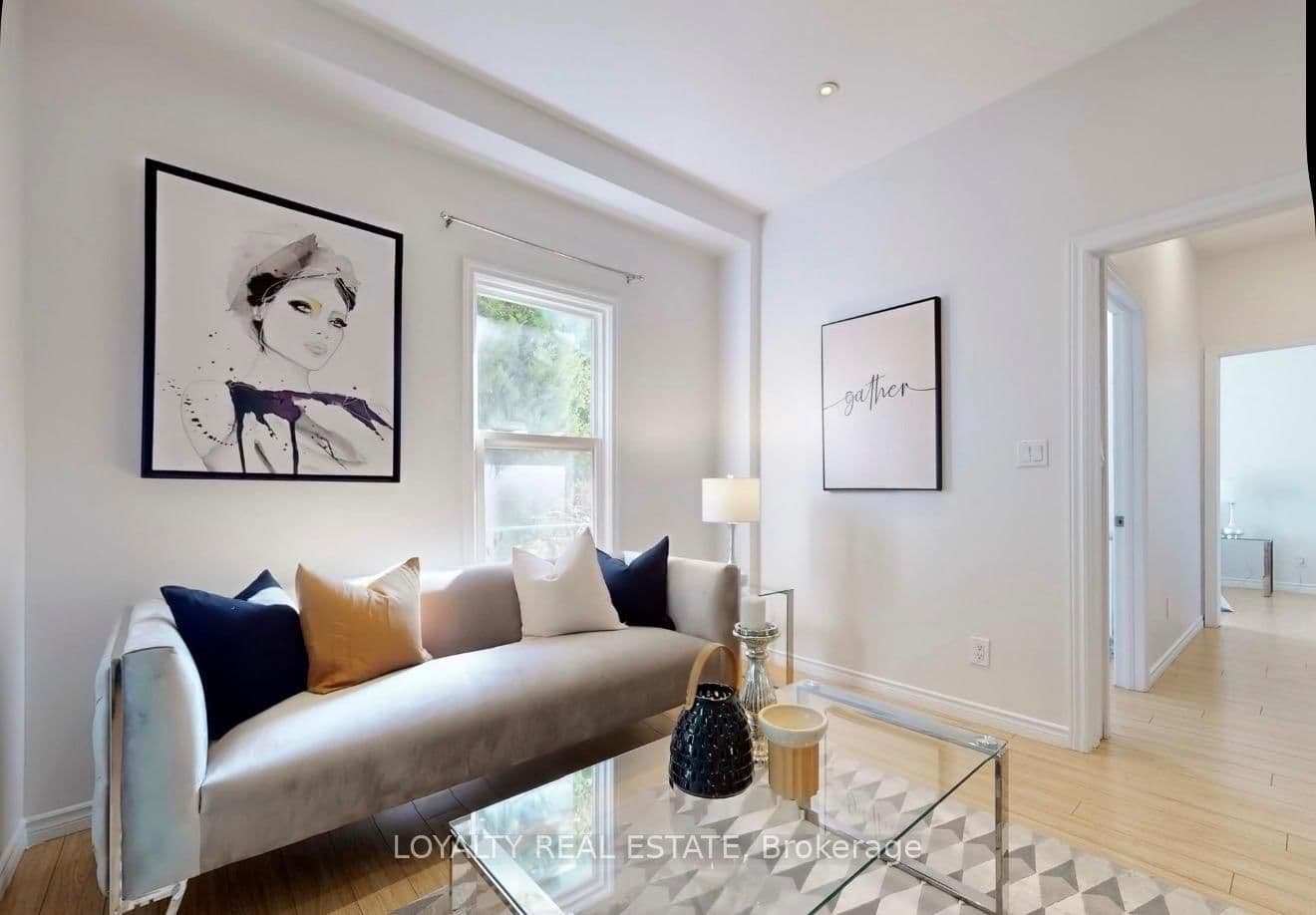 4 Mcmurchy Avenue S, Unit 1 thumbnail 3