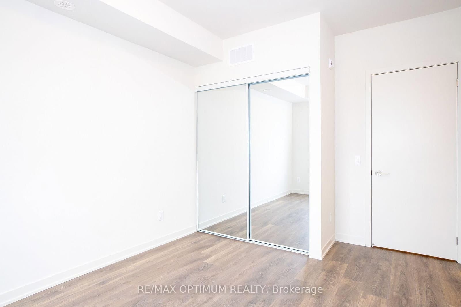 58 Sky harbour Drive, Unit 405 thumbnail 9