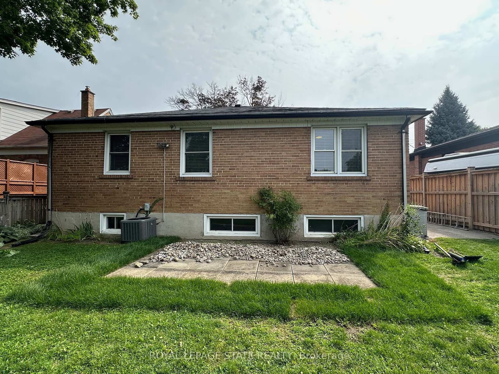 20 Lloyd Manor Road thumbnail 27