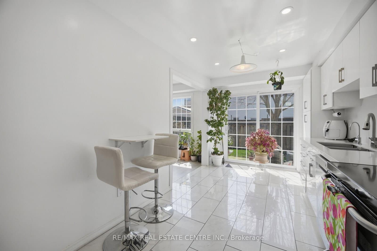 3 Hartnell Square, Unit 2 thumbnail 12