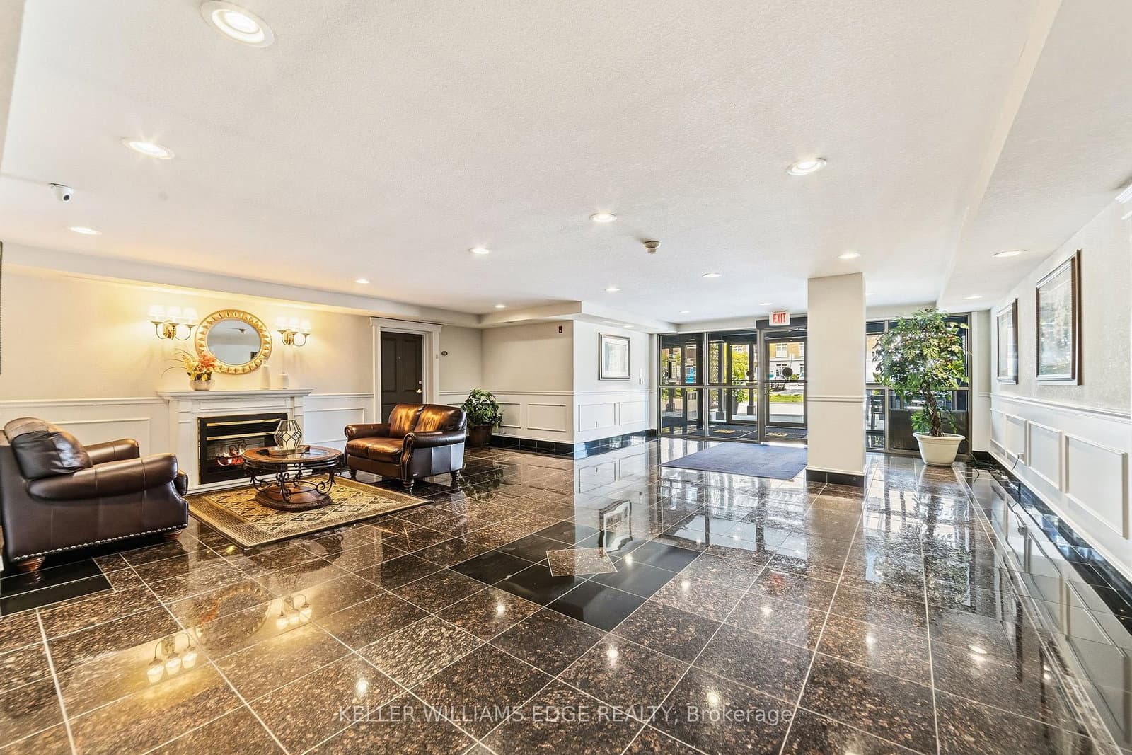 1998 Ironstone Drive, Unit 809 thumbnail 4