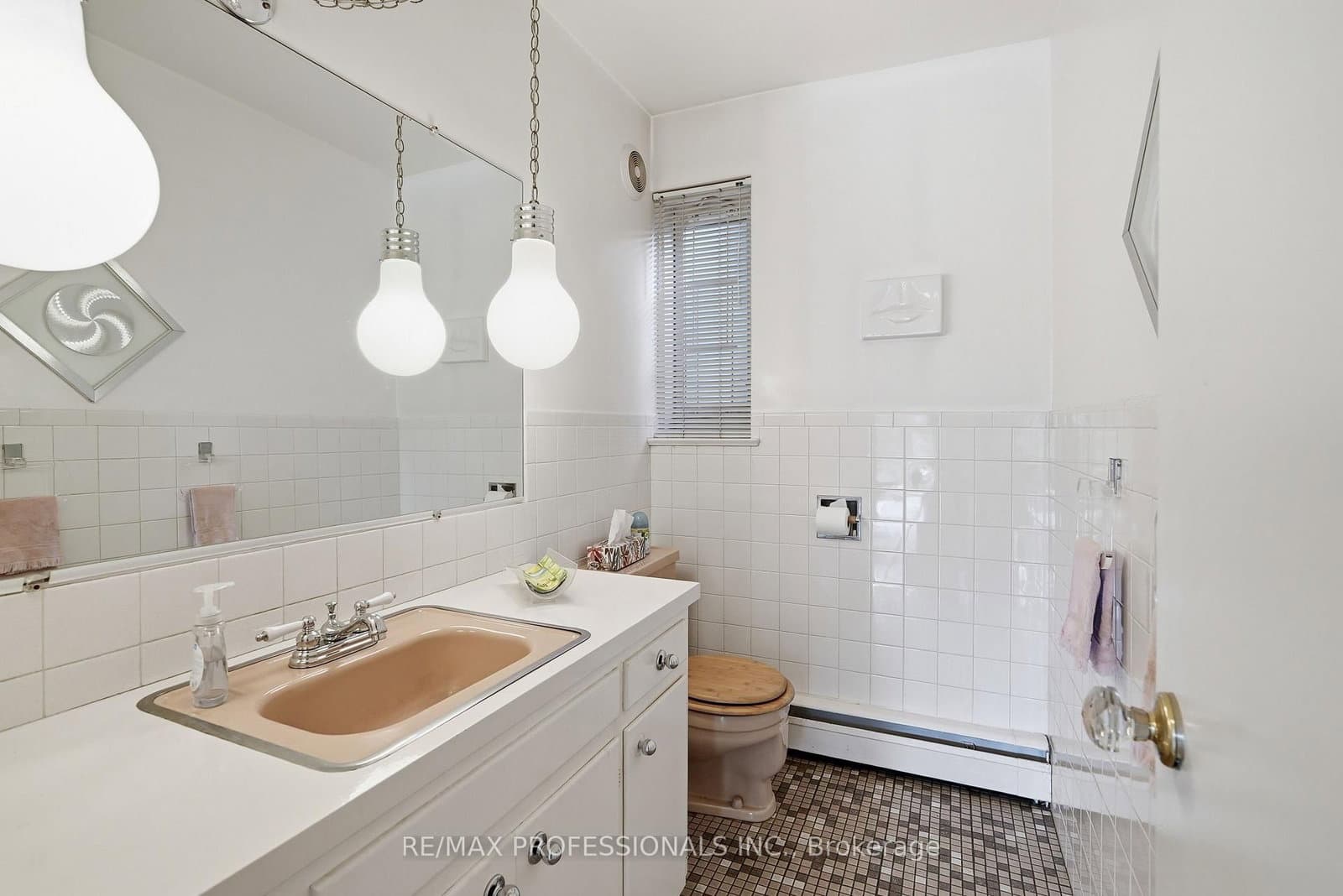 189 Edenbridge Drive thumbnail 17