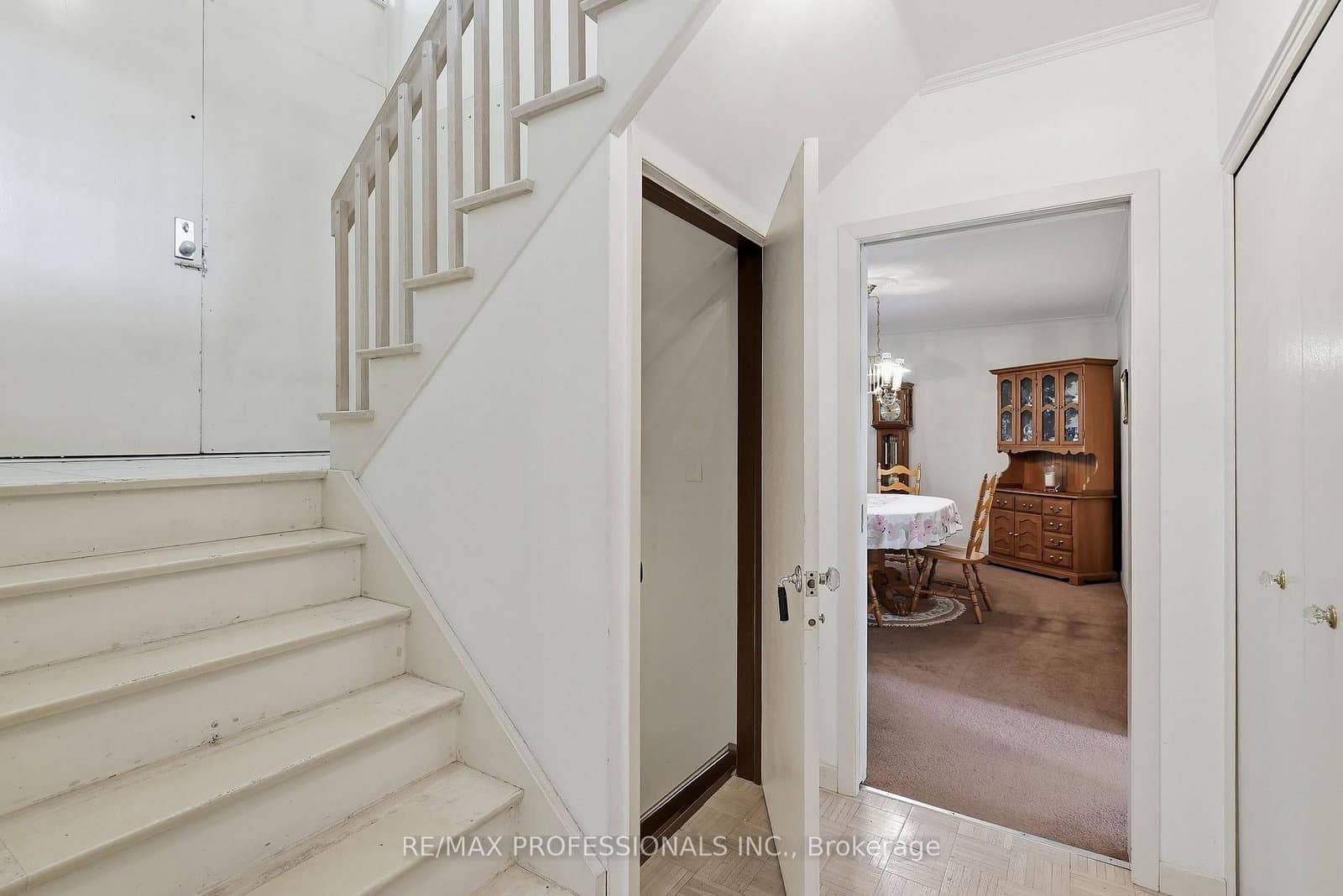 189 Edenbridge Drive thumbnail 33