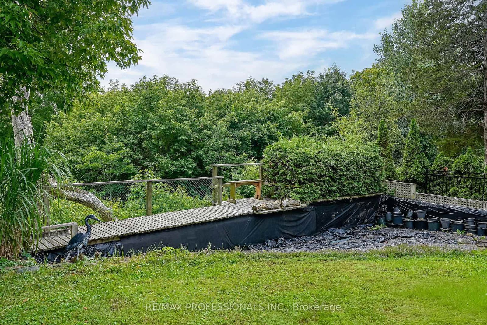 189 Edenbridge Drive thumbnail 43